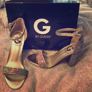 Guess Shantel orange texture heels
